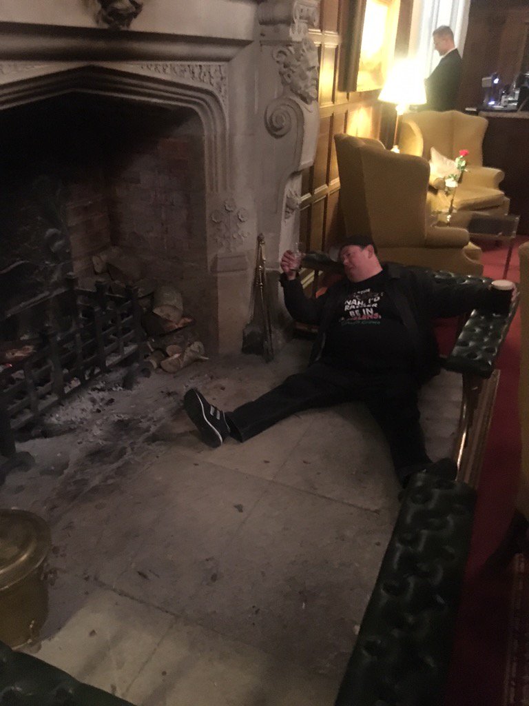 JohnnyVegasReal's tweet photo. Recreating the @OfficialNTAs as best I can. I'm not a bitter man, I deal with @BenidormTVshow 's loss as best I can https://t.co/xaeuAoL9u6