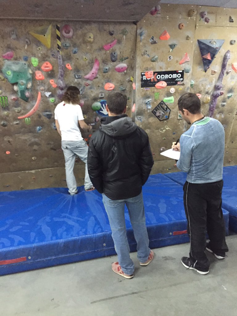 boulderVK's tweet photo. Preparando los bloques para 30 enero 2016 a las 16h en #openbouldervallecas #bouldervallecas https://t.co/hG8ivl8Nl7
