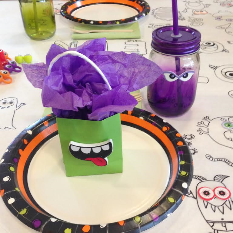 TableSettingNJ's tweet photo. Hey Moms & Dads... need help planning your little Monster's party? Here's inspiration from #Tablesettingismylife https://t.co/YBziaZLVXC