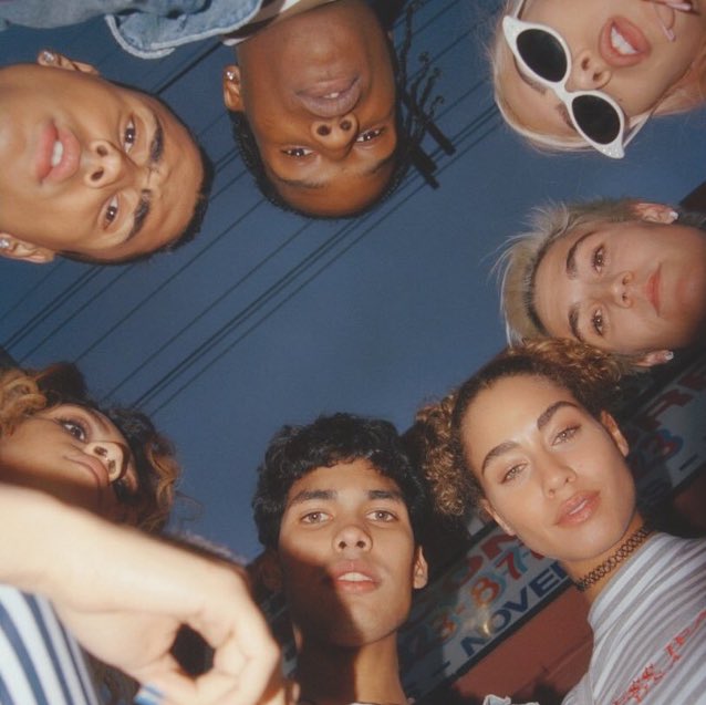 RapperUpdates's tweet photo. A$AP Rocky x Guess 🔥 https://t.co/LANY8b3PDI