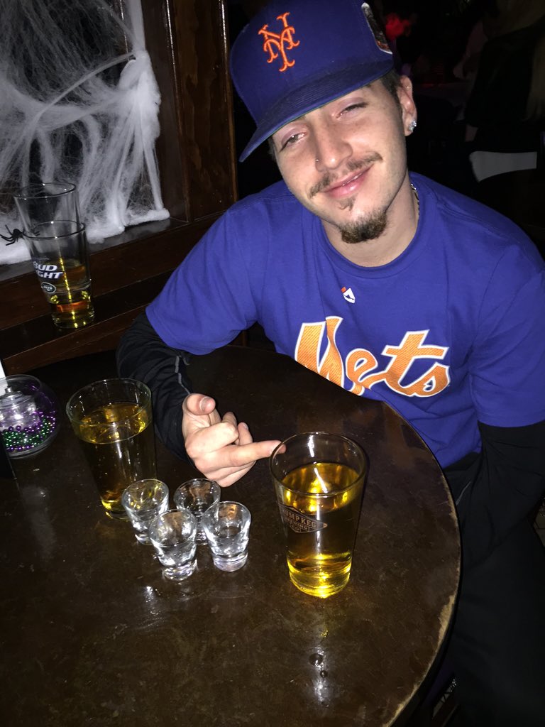 SeanPMcGeown's tweet photo. When you realize it's only a couple months til mets baseball is back https://t.co/DCfznQ4xSA