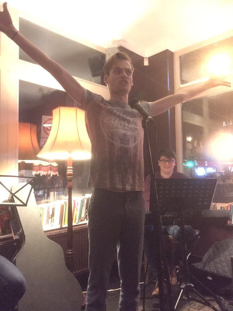 UTR_Productions's tweet photo. The night is going well 😄 lots of amazing singing! #UTRopenmic #UTR_productions #singing #fun #talent https://t.co/d2Wb39USOK