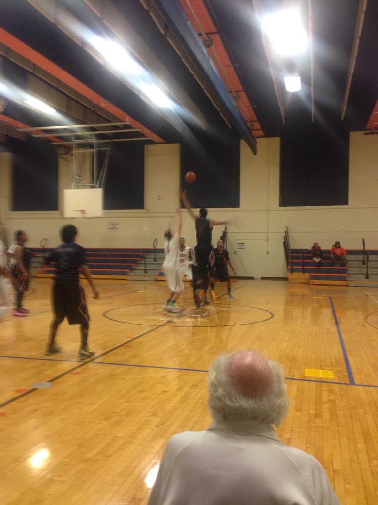 Tip off at the Riverside/Bennett game