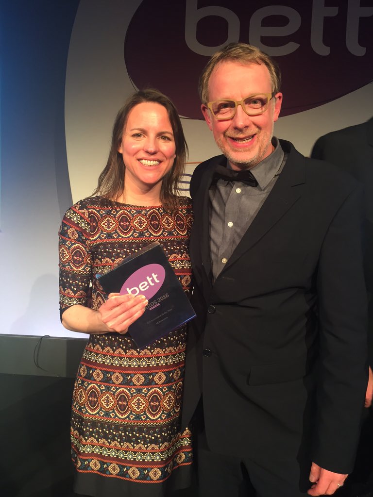 #bettawards <a href="/MakewavesTweets/">Makewaves</a> we won Innovation award for work with <a href="/OpenBadges/">Open Badges</a>. Yay!