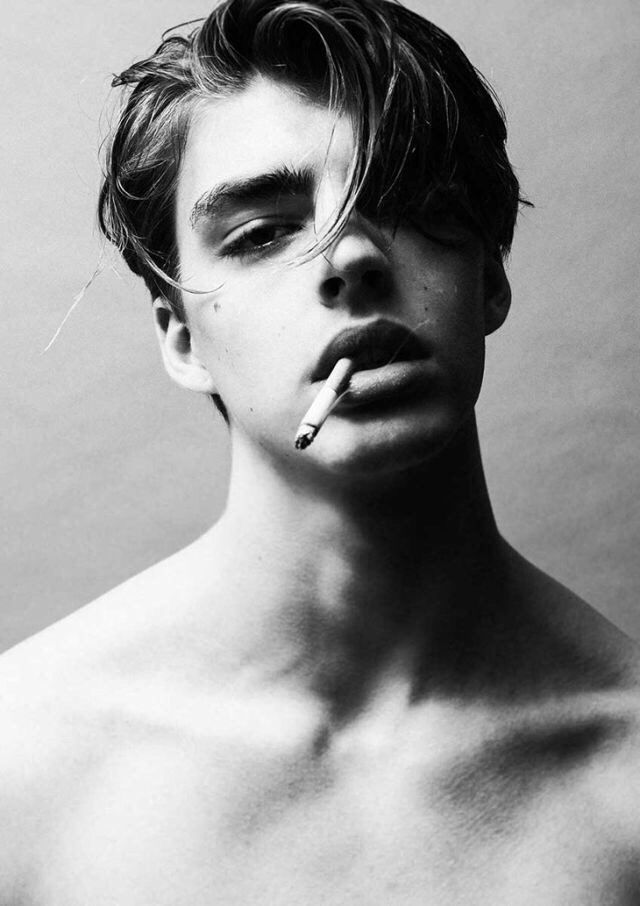 XYmodeIs's tweet image. Daan Van Der Deen by Darren Black