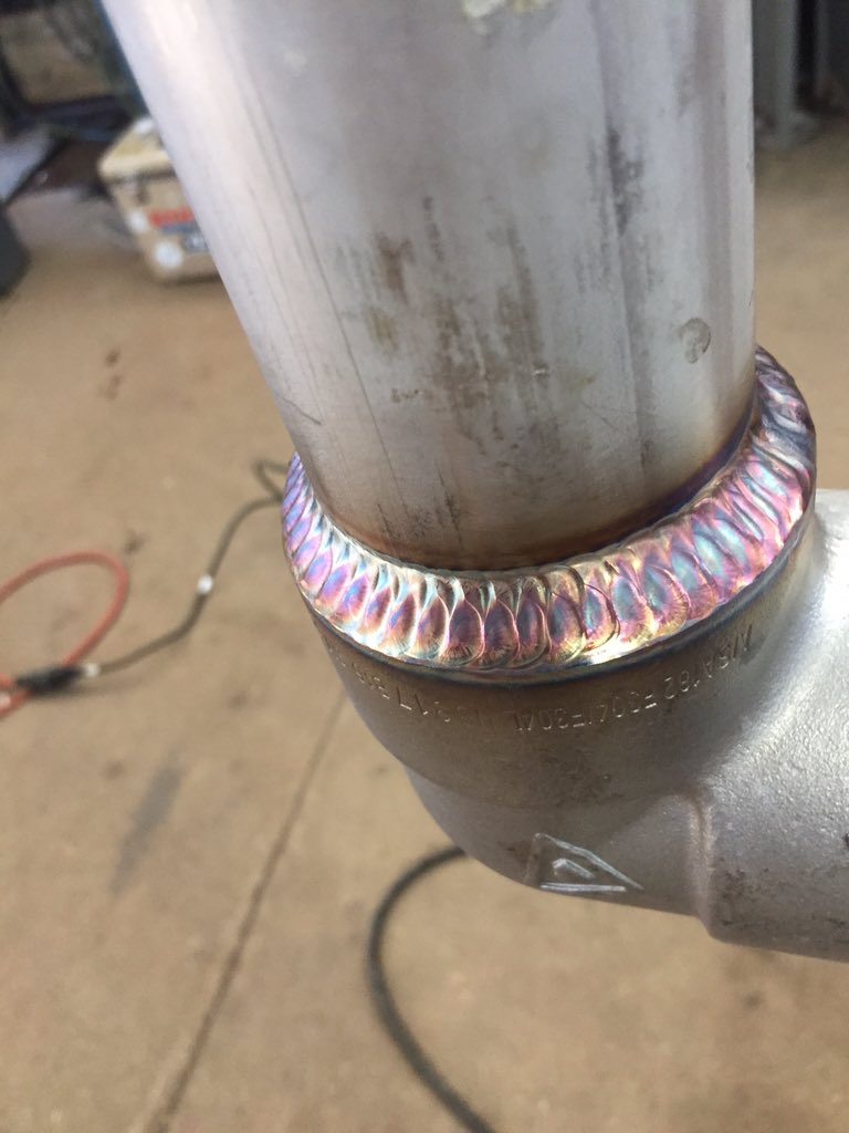 hydnpgh0112's tweet image. 2inch socket weld at work the other day. 😳 #Tigwelding #stainlesssteel  #walkthecup @TherealWeldporn