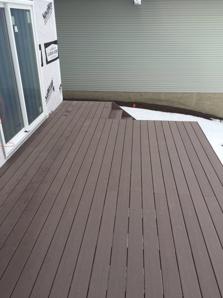 trunatecon's tweet image. Decking complete! #moistureshield #Reddeer trunate.ca
