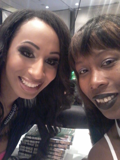 The gorgeous @HoneyFoXXX  #MsSammi #avnexpo https://t.co/lwvtUMpMzW<a class="tags" target="_blank" title="On Twitter" href="/?out=eyJ0eXAiOiJKV1QiLCJhbGciOiJIUzUxMiJ9.eyJpYXQiOjE3MjcyMjMwMTUsImlzcyI6InR3cG9ybnN0YXJzLmNvbSIsIm5iZiI6MTcyNzIyMzAxNSwiZXhwIjoxNzU4NzU5MDE1LCJyZWRpcmVjdF91cmwiOiJodHRwczovL3R3aXR0ZXIuY29tL0hvbmV5Rm9YWFgifQ.JZltNdFpm4tG_T7QvpFTYwZmpbRNV4ocM4vMAWAPr_U23M6F3_5HQEwMHy8iCEPVpDtL3xTr5-1IqGcXJoCVyQ">@HoneyFoXXX</a><a href="/tag/mssammi"class="tags">#MsSammi</a><a href="/tag/avnexpo"class="tags">#avnexpo</a>