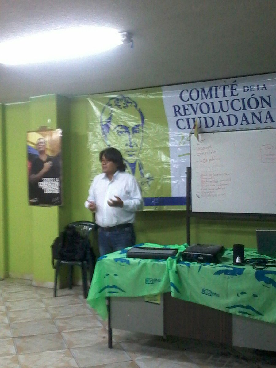 JToaq's tweet photo. #Reunion del Crc 24 de Julio con toda la militancia analizando la coyuntura politica de la #Revolucion Ciudadana https://t.co/w05FPW8r0L