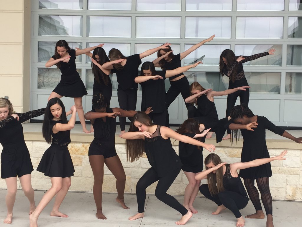 RoyaltyCrhs's tweet photo. Watch me #DAB #mini16 #royalty1617 https://t.co/ycBE3LPrgg