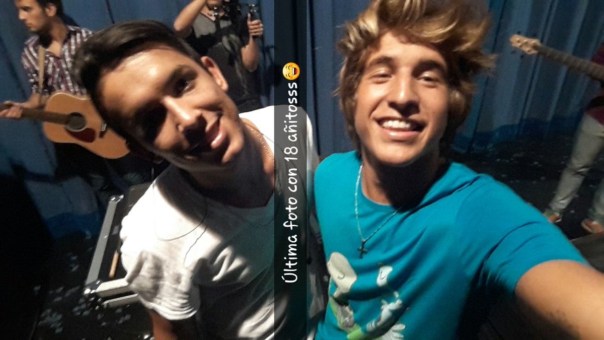 pablangasss's tweet photo. Última foto con 18 añitos!! 😁😚 https://t.co/dsVenUiKza