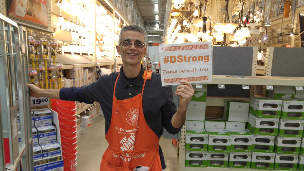 HomeDepot4287's tweet photo. @KJChamberland @horibin. #DStrong Daily Fame pics,  THD Appl. DS Hopper &amp; Mike in Freight, #DStrongDay, God Bless! https://t.co/XuaNGuau8K