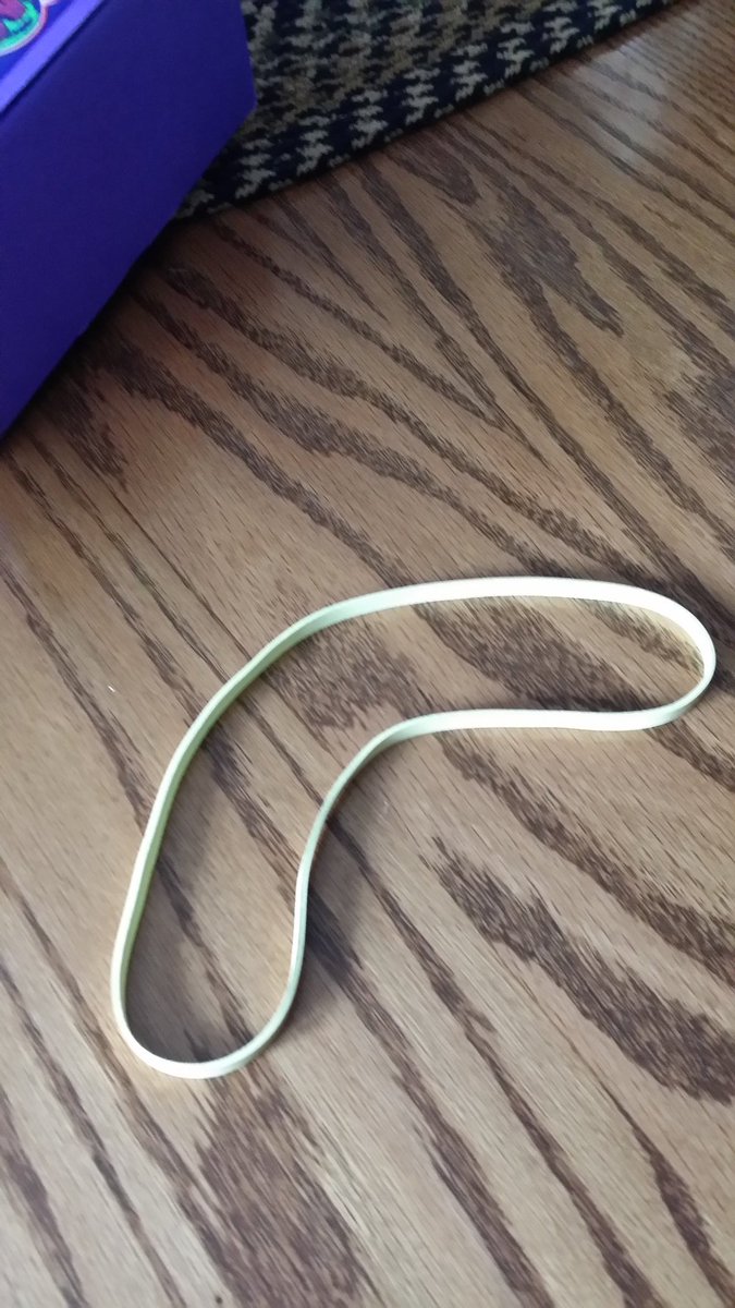 spinbox's tweet photo. @lootcrate Am I the only other person that got this exclusive yellow rubber band? https://t.co/jo2sQmrYpp