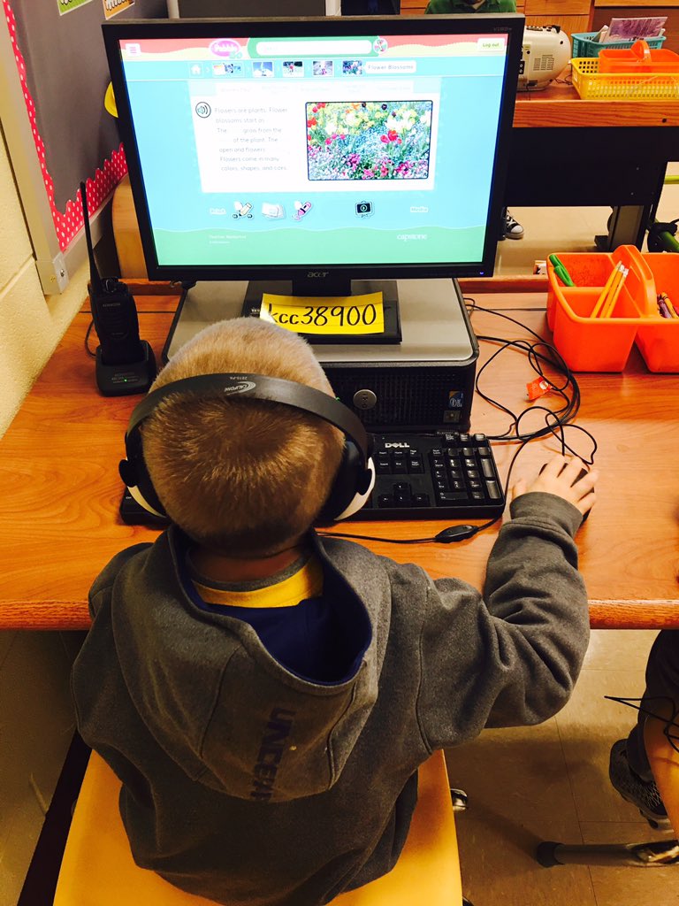 MRSwolfelin's tweet photo. Spent some much needed time "amping up" Daily 5!  #wordwork #listeningtoreading #pebblego #wcpsmd #rampsrocks https://t.co/d0wD03IXl1
