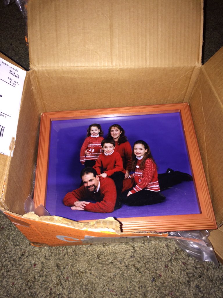 samboyerr's tweet photo. So a family photo went missing from my house after my sister had a party and today this came in the mail.. https://t.co/ItzedWJd76