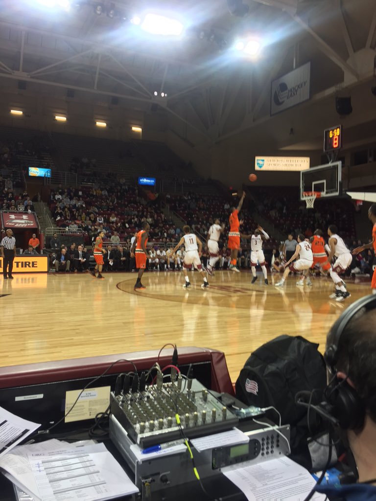 Tie game at Conte Forum 20-20 6:16 to go in half! <a href="/meatstweets/">Jon Meterparel</a> <a href="/dabrams24/">Danya Abrams</a> <a href="/LucilleBurdge/">Lucy Burdge</a> #BCvsMia
