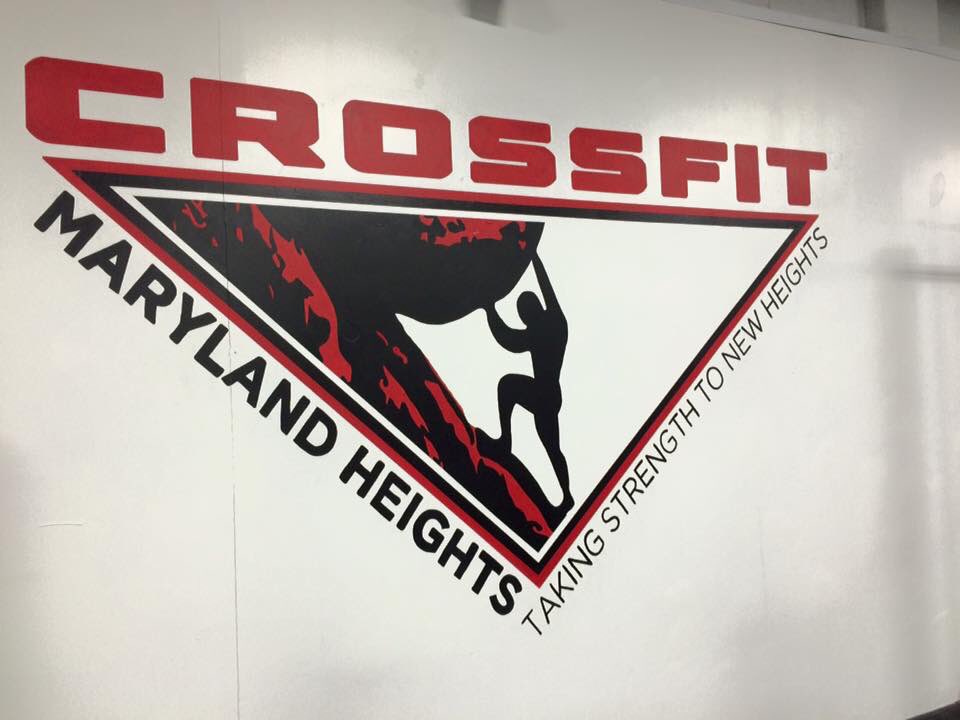 TweetLaVerdad's tweet photo. Nice logo by @KaChingCreative turned into mural at @CrossFit_MH #STL #crossfit #logodesign https://t.co/E20UDlVpSs