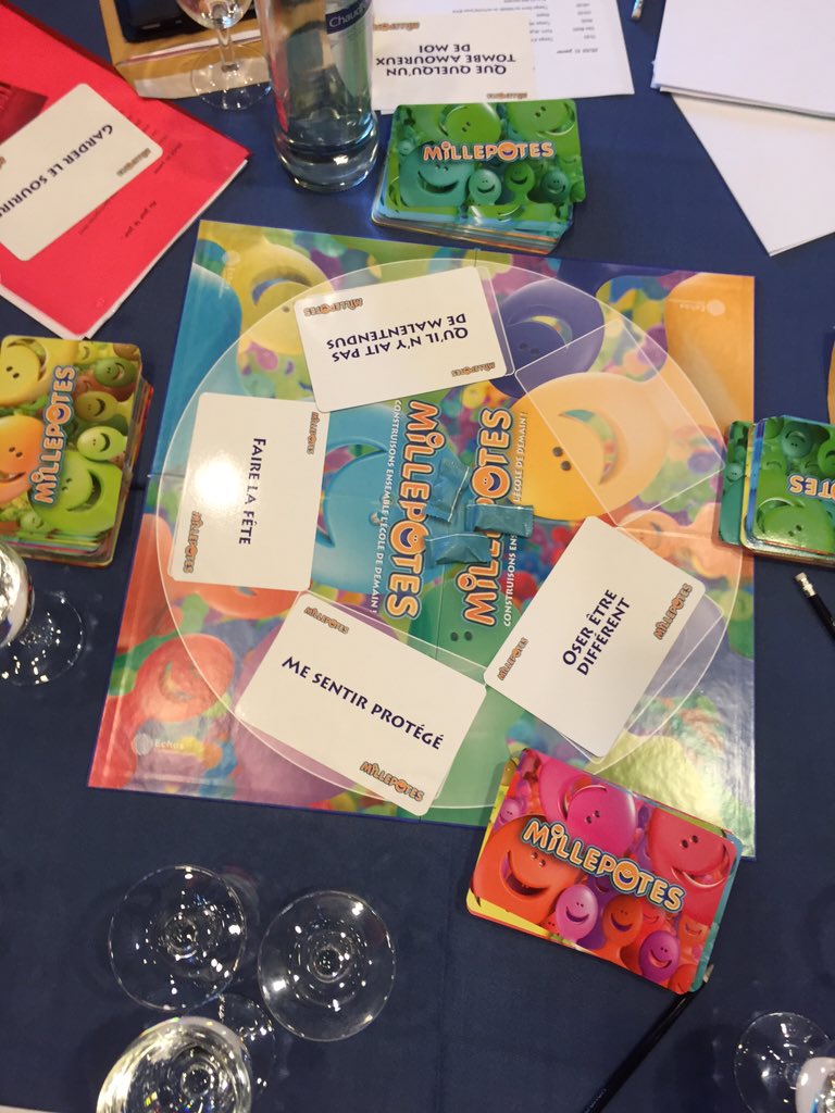 gauthierdep's tweet photo. #houf 10 tables jouent en même temps https://t.co/YC9cH0XgLD