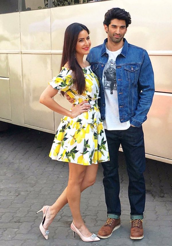 armaanmalikf's tweet photo. @KatKaifDaily KatrinaKaif &amp; AdityaRoyKapur's look for the day! #Fitoor #FitoorPromotions @utvfilms @PriyankaMondkar https://t.co/MMbdUm5BGP