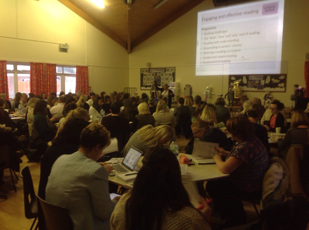 Packed hall as Patricia Metham HMI kicks off our #Reading Conference in #Wisbech @LONeneRamnoth great #CPD