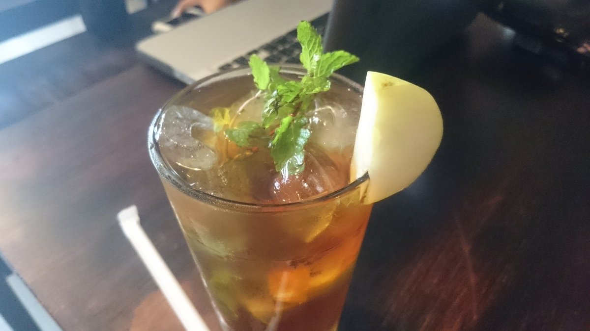 Coffee_Bluer's tweet photo. Seger benerrrr...Siang bolong minum Apple Mint Tea...Banyak menu baru dari kita &amp; Jagoan rasa lho, mampir ya guys https://t.co/BWHlRnVY8N