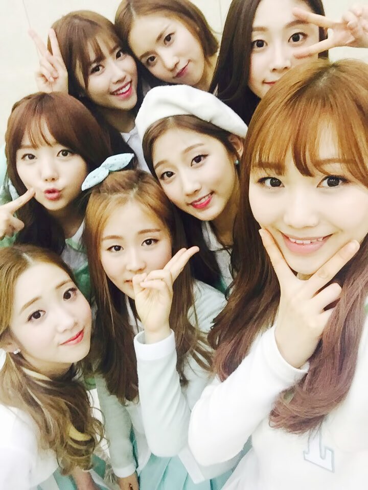 Official_LVLZ's tweet photo. [#Lovelyz] 백발백중! 🎉 러블리너스 분들! 백점만점 백백걸 #러블리즈와 함께 짜릿하게 슈팅게임 #백발백중 즐겨요! 😁😁 https://t.co/Hrh2Iupu9d