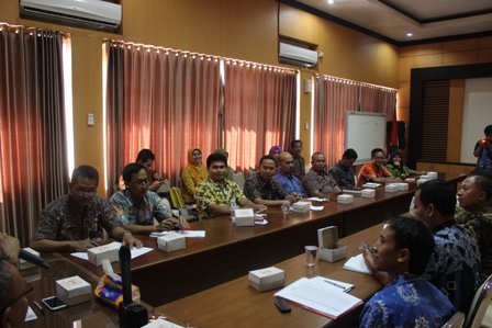 Kunjungan Bappeda Kabupaten Jepara dalam rangka mempelajari proses perencanaan di Kebumen.