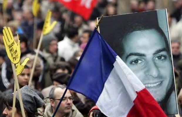 Le_CRIF's tweet photo. Le 21 janvier 2006 débutait le calvaire d'Ilan Halimi : https://t.co/WYtq2KFVB9 #IlanHalimi #antisémitisme https://t.co/jxJVjO7YpB