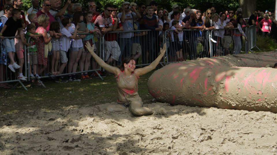 Jul13cP's tweet photo. @UKRunChat #my2015memory #ukrunchat #runningmemory. First time doing #prettymuddyraceforlife loved it. https://t.co/mT30orZRmn