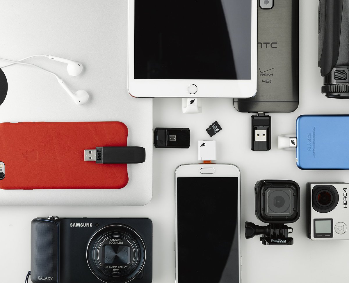 Leef_UK's tweet image. New phone for Christmas? Used all the memory already?! Sounds like you need a Leef #mobilememory