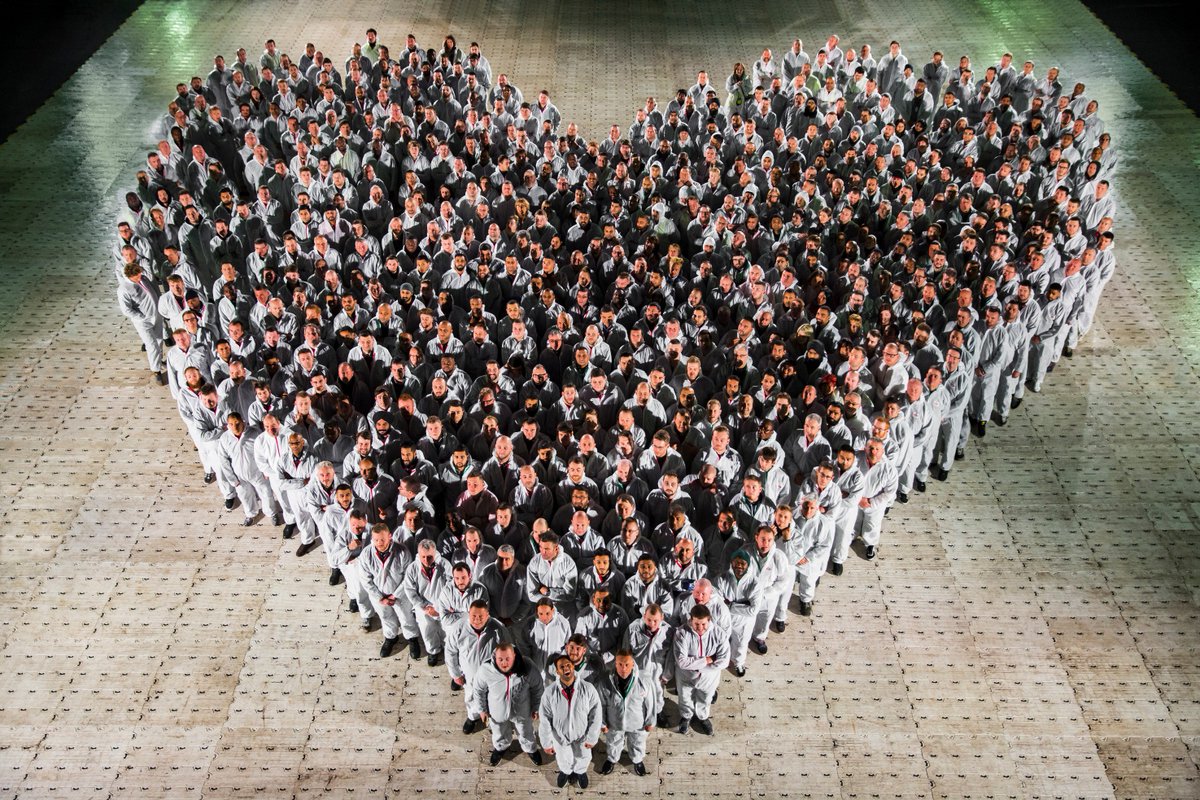 JLR_News's tweet photo. Jaguar Land Rover's workforce celebrate the company becoming the UK's largest vehicle manufacturer. #manufacturing https://t.co/pxvLlxMANw