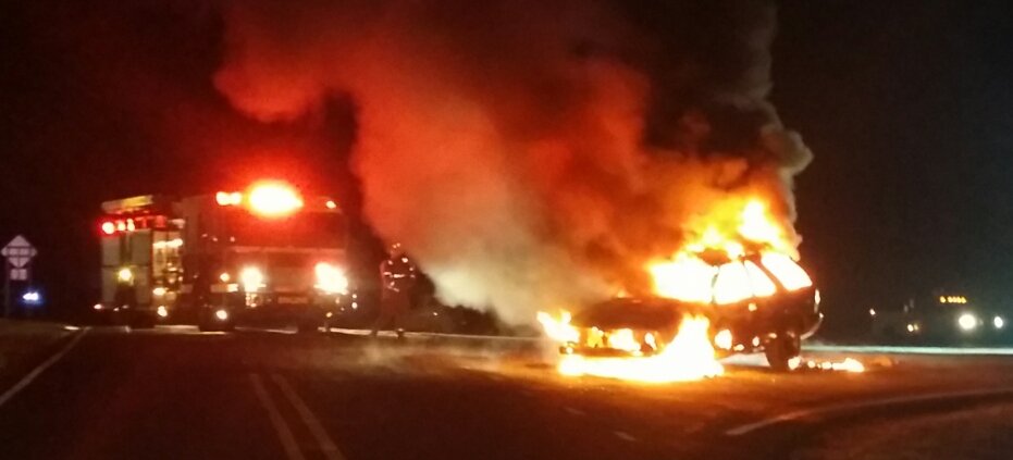 STATIONTHREENC's tweet image. Sta 3 working a vehicle for this cold morning.  No one was injured