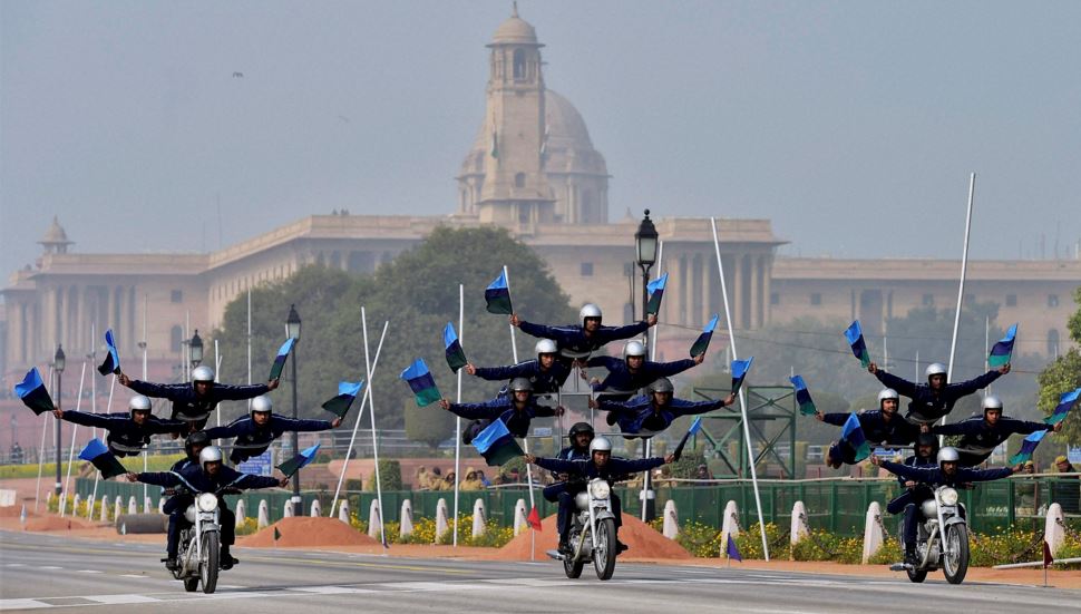 timesofindia's tweet photo. PHOTOS: India gears up for Republic Day celebrations https://t.co/iX13Fl7tOj https://t.co/XXbrT9WHhp