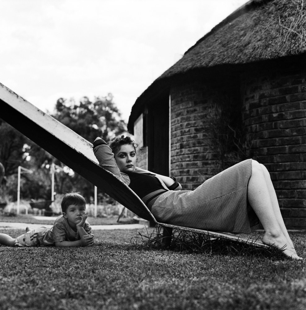 HuffPostArts's tweet photo. 10 boundary-pushing photographers you should know: https://t.co/e2IdUoOoP6 https://t.co/uu6WUP63Wx