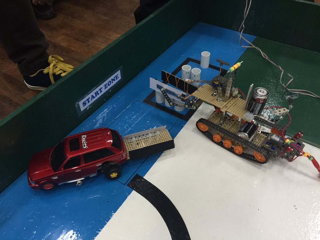 AzraaiAzuha's tweet photo. Thanks guys 4 the great ideas, work ethics & cooperation being contributed throughout our FYP project! #Robocon2016 https://t.co/m7nUIQMHAO