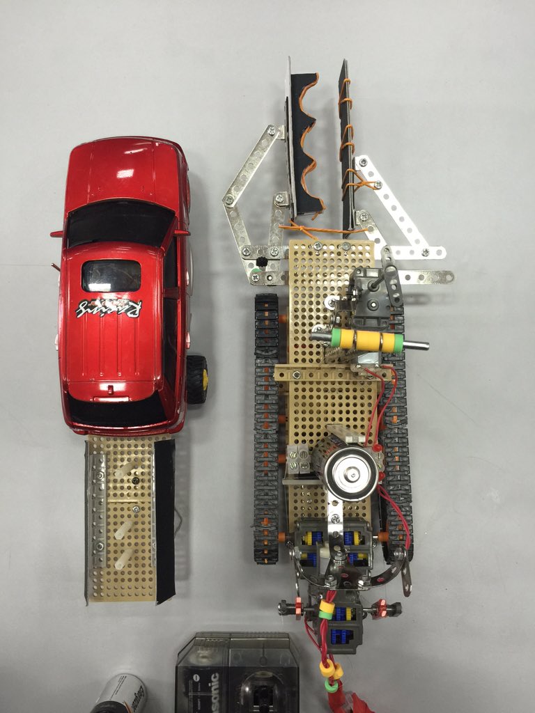 AzraaiAzuha's tweet photo. Thanks guys 4 the great ideas, work ethics & cooperation being contributed throughout our FYP project! #Robocon2016 https://t.co/m7nUIQMHAO
