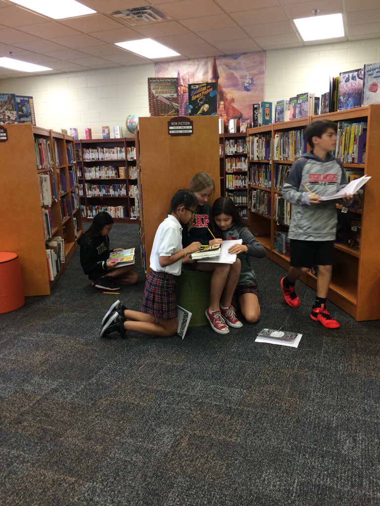 LHPS_Libraries's tweet photo. 5th graders researching nonfiction topics in the Lower School Library. #lslibrary https://t.co/nd9X00jlG5
