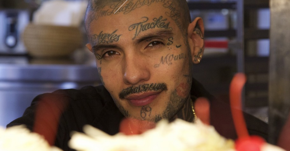 munchies's tweet photo. These ex-gang members are baking their way to redemption. https://t.co/F5cq0PhHpm https://t.co/N3PUT9qJ2f