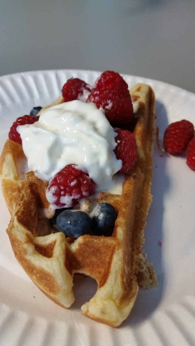 Jen_Giller's tweet photo. Delicious waffles @GHD_NAmerica in Waterloo today to help raise money for @TheHSF Hockey for Heart event! #GHDcares https://t.co/Ex2CJbk0jb