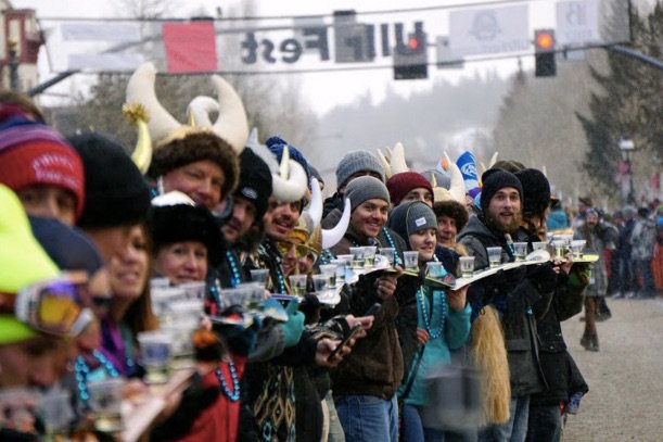 #Breckenridge Breaks World Record for Longest Shot #Ski During Ullr Fest shar.es/1hqAnO @theDrinkNation