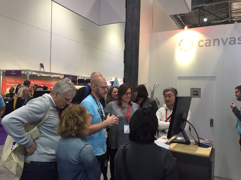 teslainnovaton's tweet photo. @martinbergstrom is showing off @CanvasLMS - Swedish style! @Bett_show https://t.co/j1ENGKuB4N