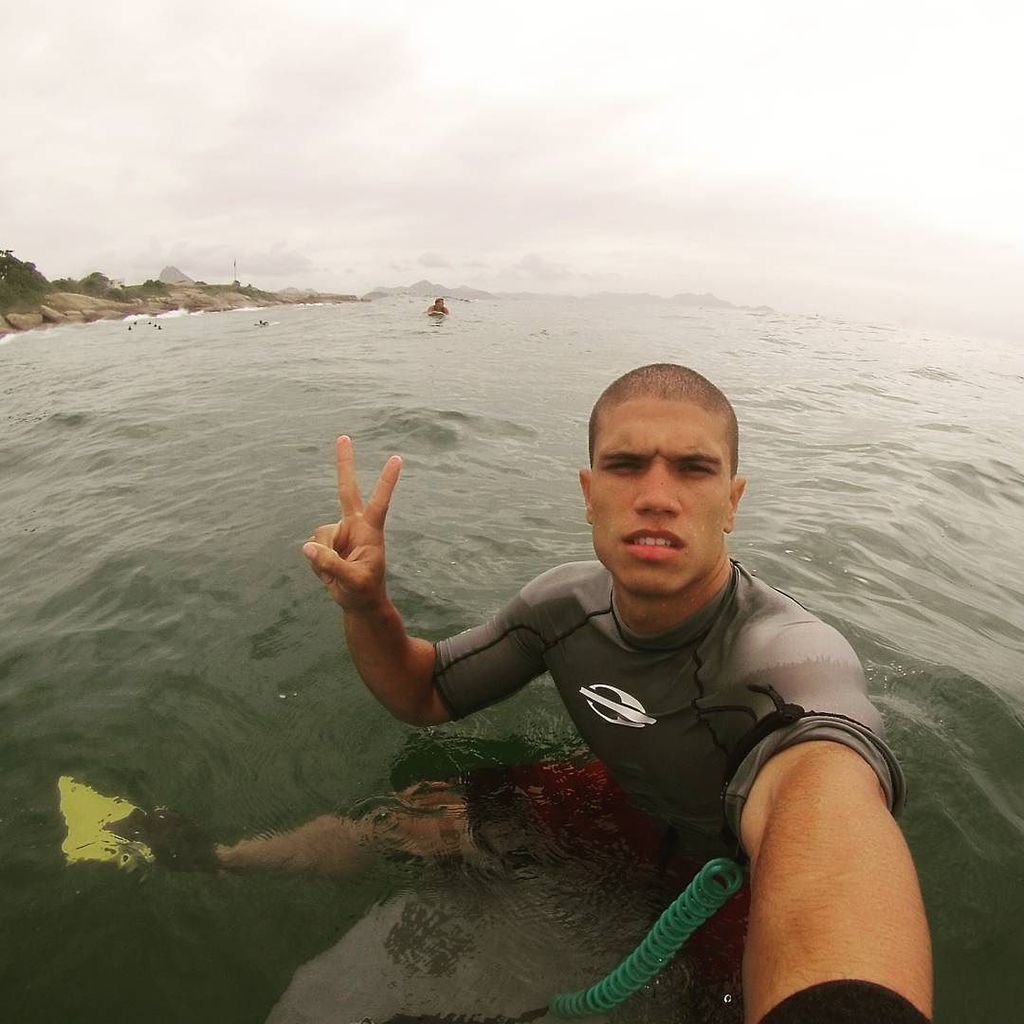 instaipanema's tweet image. Bom dia, tranquilidade total.
#nmd #benplayer #arpex  #rilex #arpoadorbeach #bodyboard #su… ift.tt/1PGWPnF