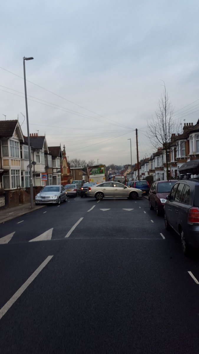 aneeque27's tweet photo. @TfLTrafficNews Winchester Road, E17 huge traffic piling up. Need diversions on this route. https://t.co/3EymsCJYjJ