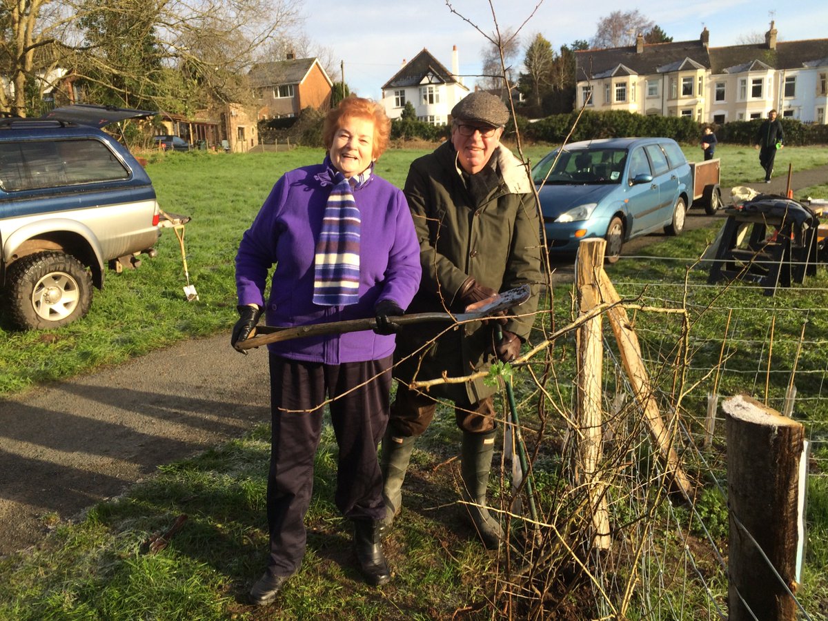 Great to help volunteers of the <a href="/CaerleonArts/">Caerleon Arts</a> Festival with the planting of a new hedge on the Hanbury Field.