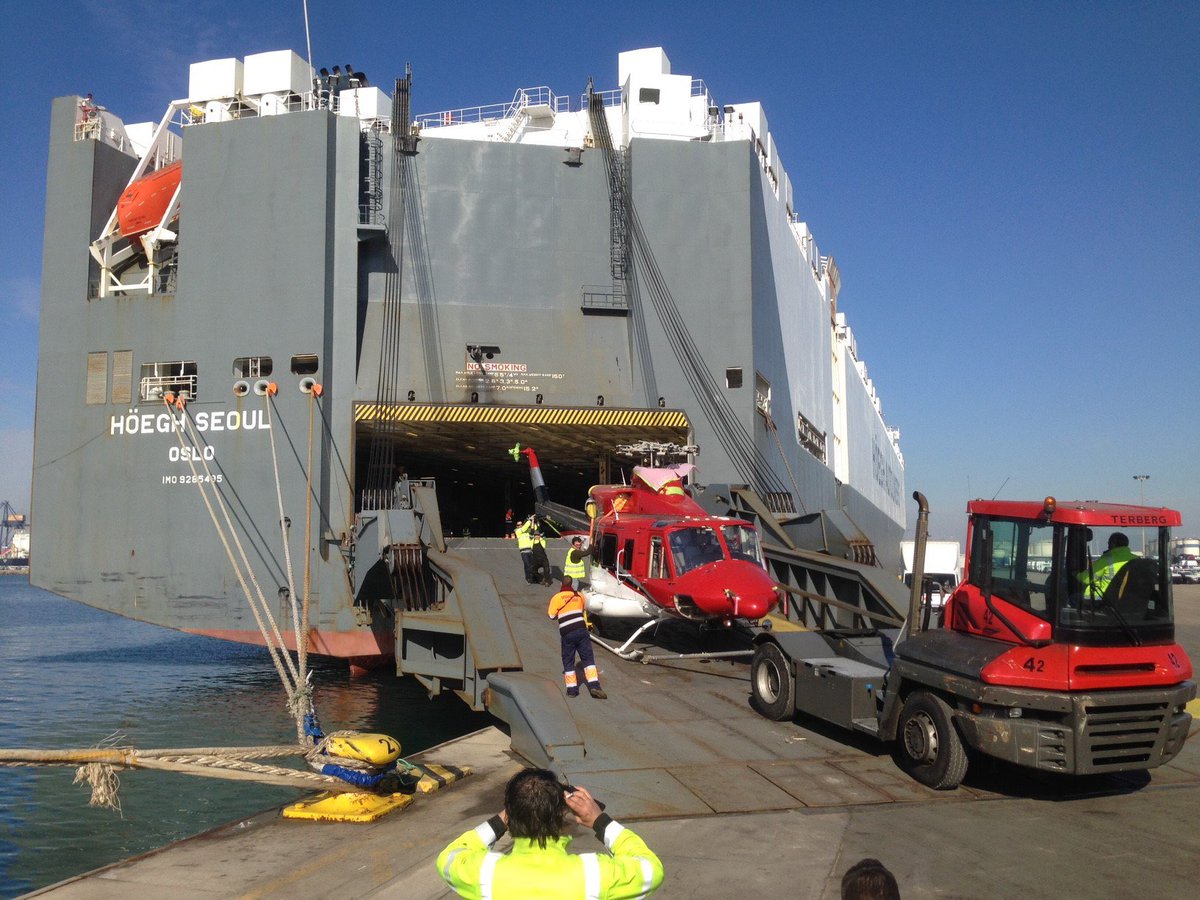 HoeghAutoliners's tweet photo. Our #PortCaptain attending #breakbulk #cargo operations in #Valencia, #Spain. https://t.co/2EIHoXGAly