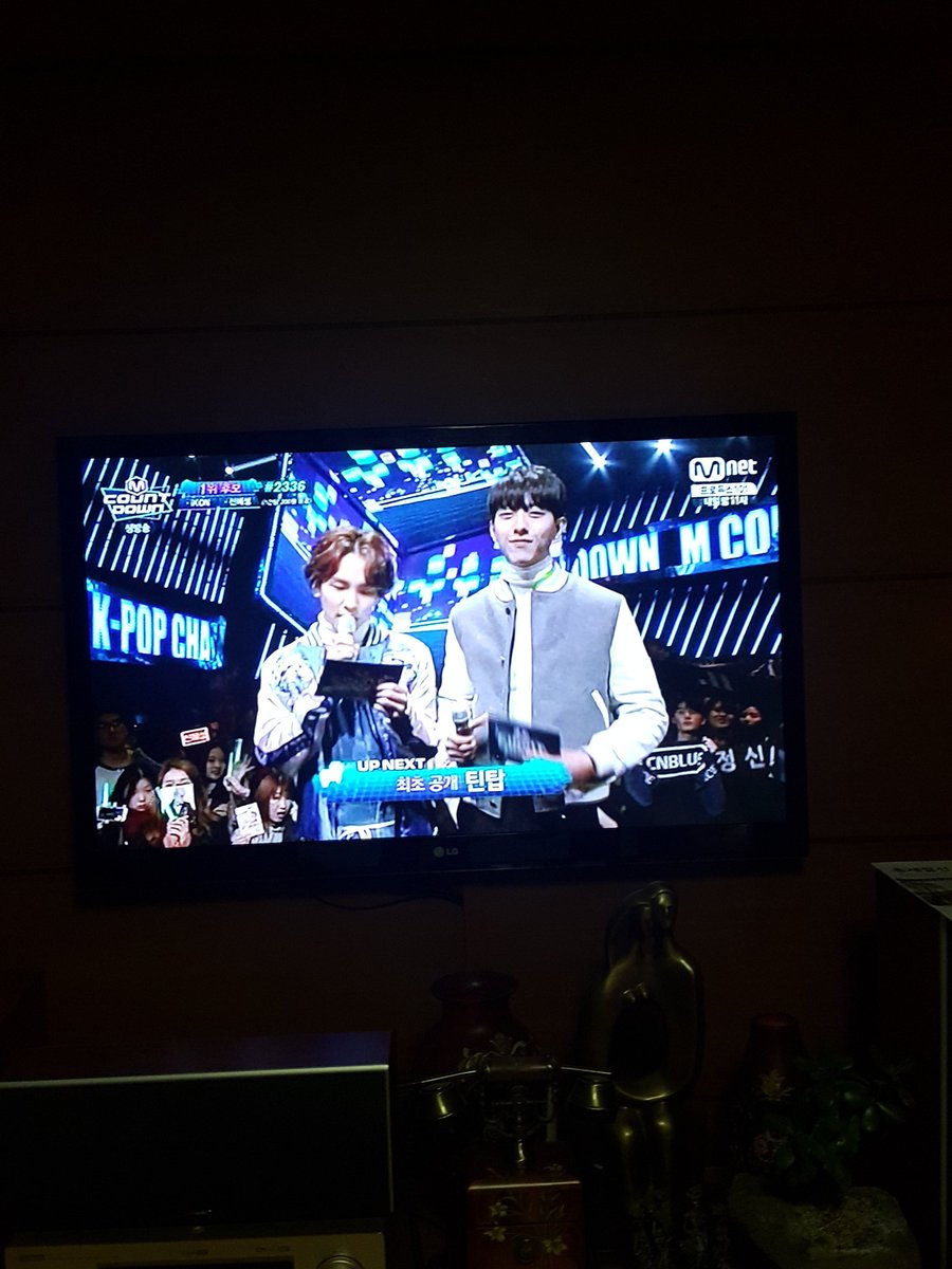 L_seungjl's tweet photo. @MnetMcountdown #틴탑#사각지대#본방사수 하고있습니다!!!!!! 틴탑 담쥬에 꼭 1위하자~❤ https://t.co/XgMhLQ64BL