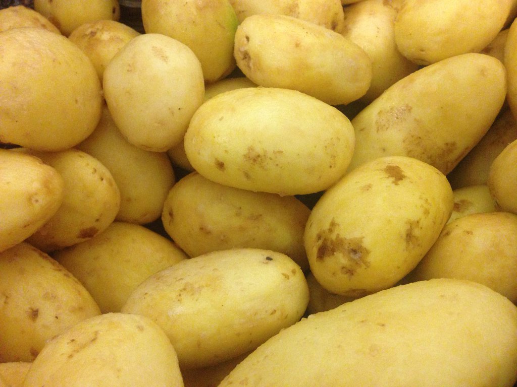 BigFernand_FR's tweet photo. Nos pommes de terre au naturel transformées en #Fernandines par les propres mains de nos #moustachus ! A tantôt ! https://t.co/R7AQPRK1RO
