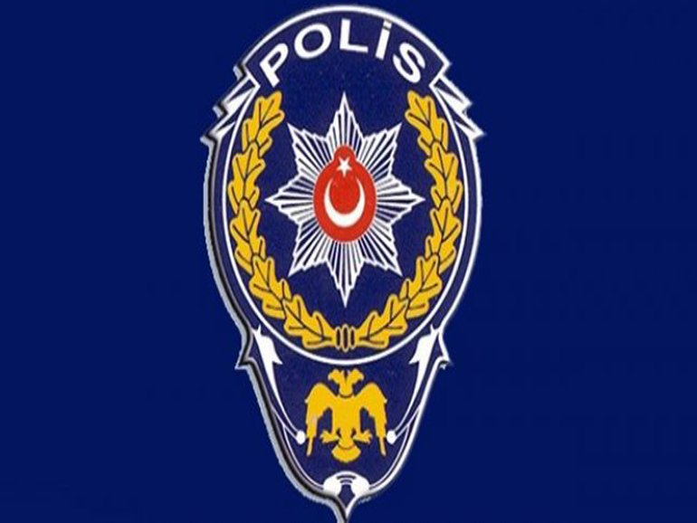 POLİSTEN İNTERNETTE PAYLAŞILAN KİŞİSEL BİLGİLER HAKKINDA UYARI! | Magazin Durağı magazinduragi.com/polisten-inter…