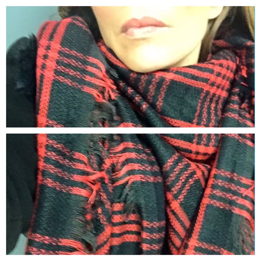 FrViego's tweet image. On se pare de nouvelles écharpes .. 
Le froid ne gagnera pas ❄️