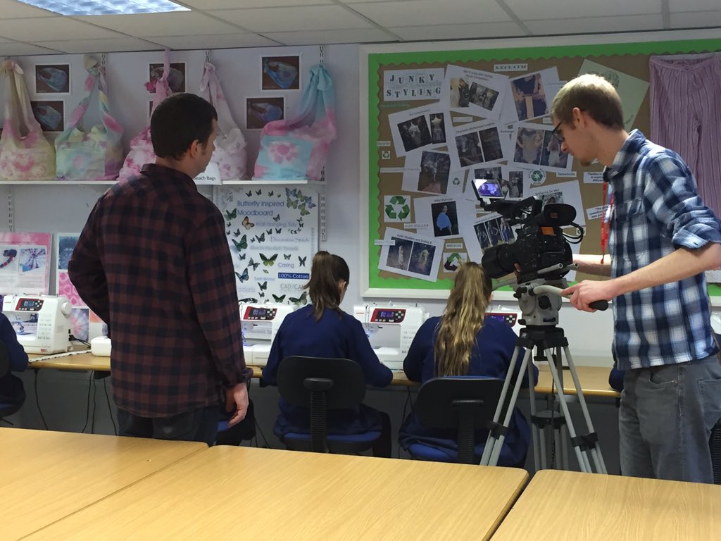 NDS_TEXTILES's tweet image. The #Filmcrew are taking footage of #year7 lesson #machinework #creativity